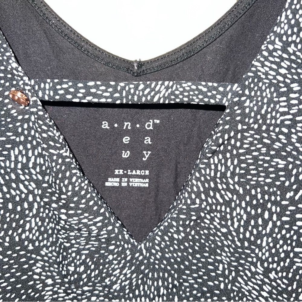 A New Day Black and White Dotted Cap Short Sleeve Blouse Size XX Large - Picture 6 of 7